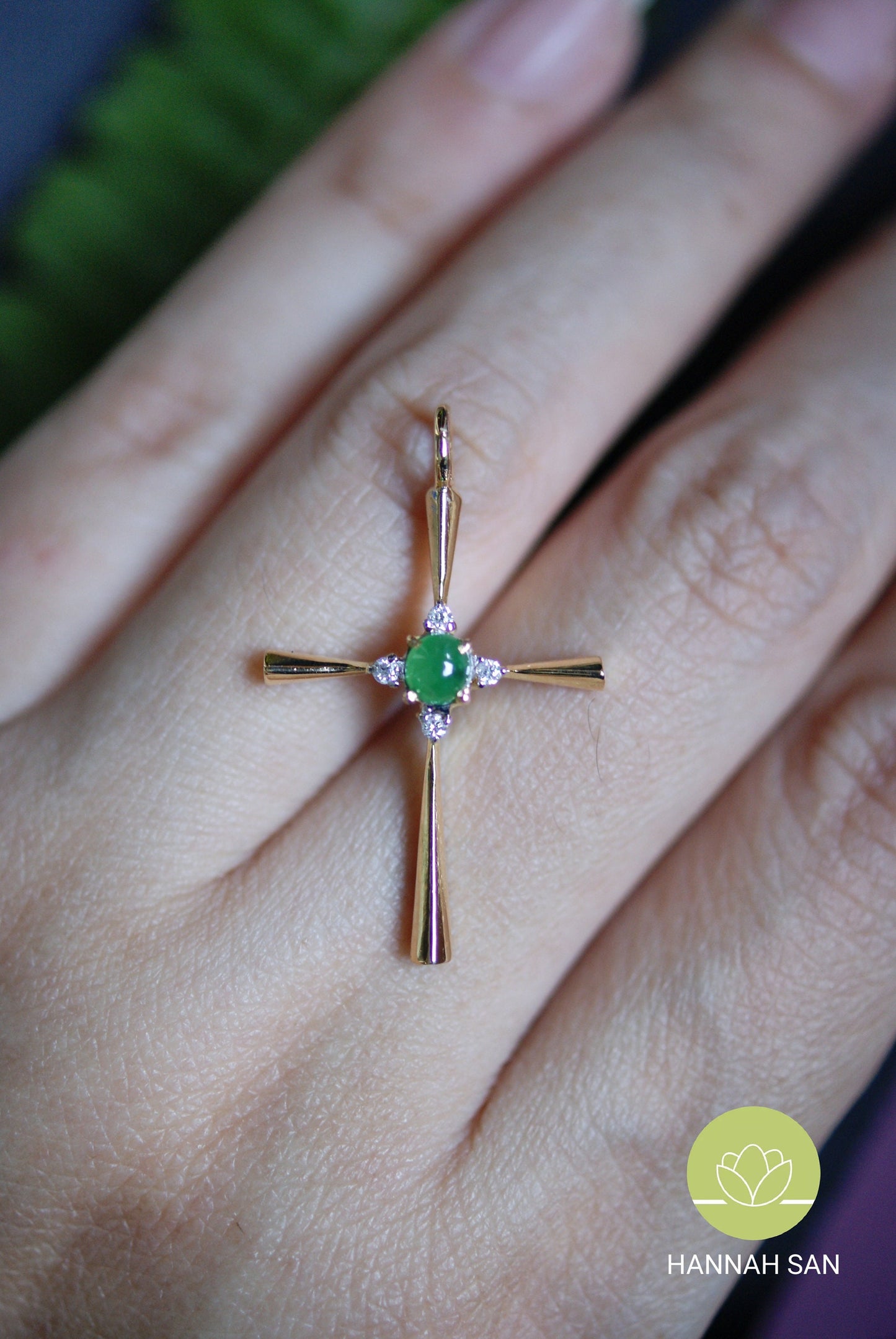 18K Gold Cross Pendant with Jadeite Jade