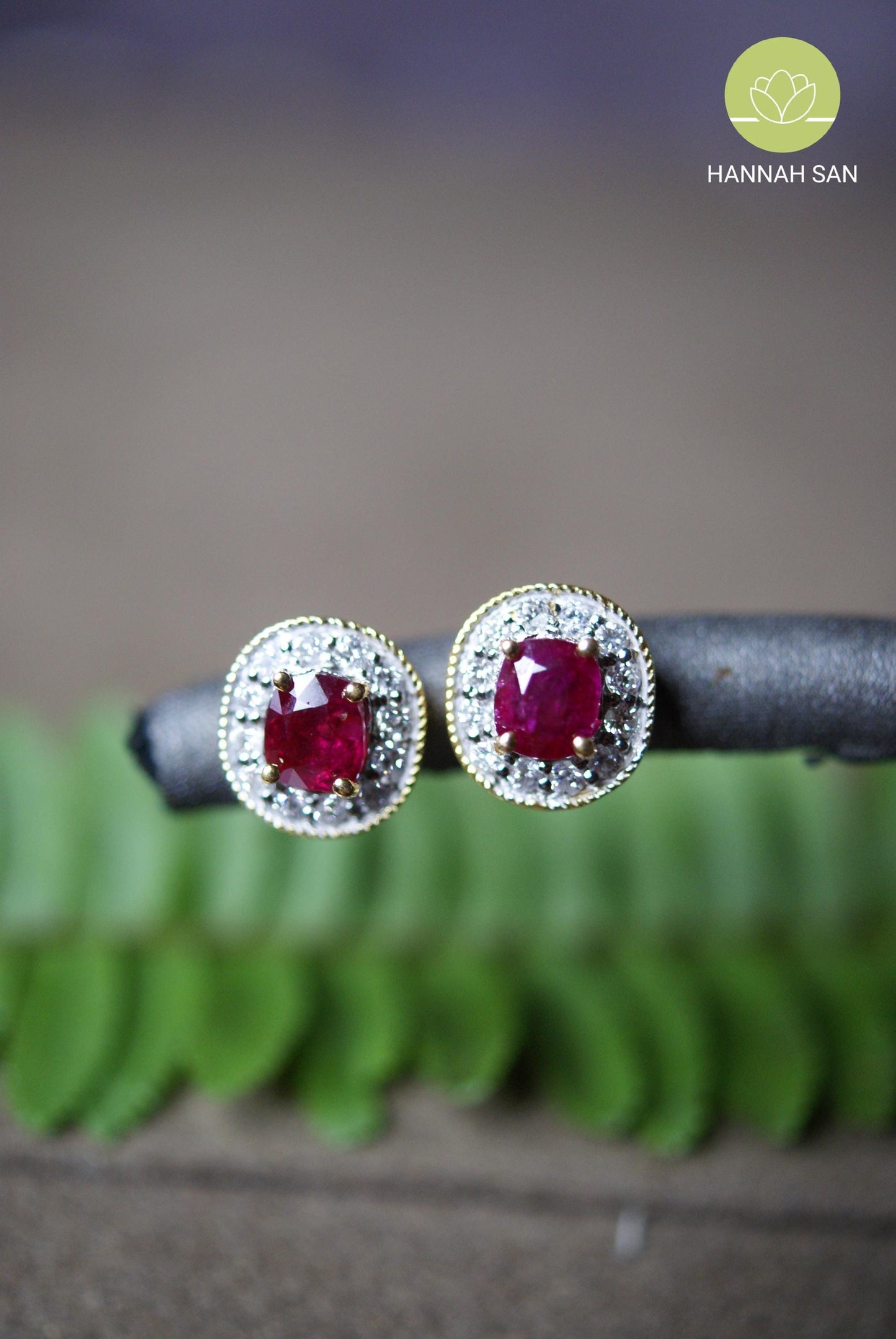 Vivid Red Mogok Natural Ruby Earrings - 18K Gold - Circle